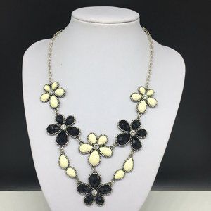 NEW Premier Designs Rhinestone Flower Necklace